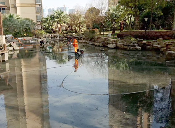 乐至景观池淤泥清理